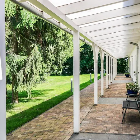 Alpin 2 アパート *